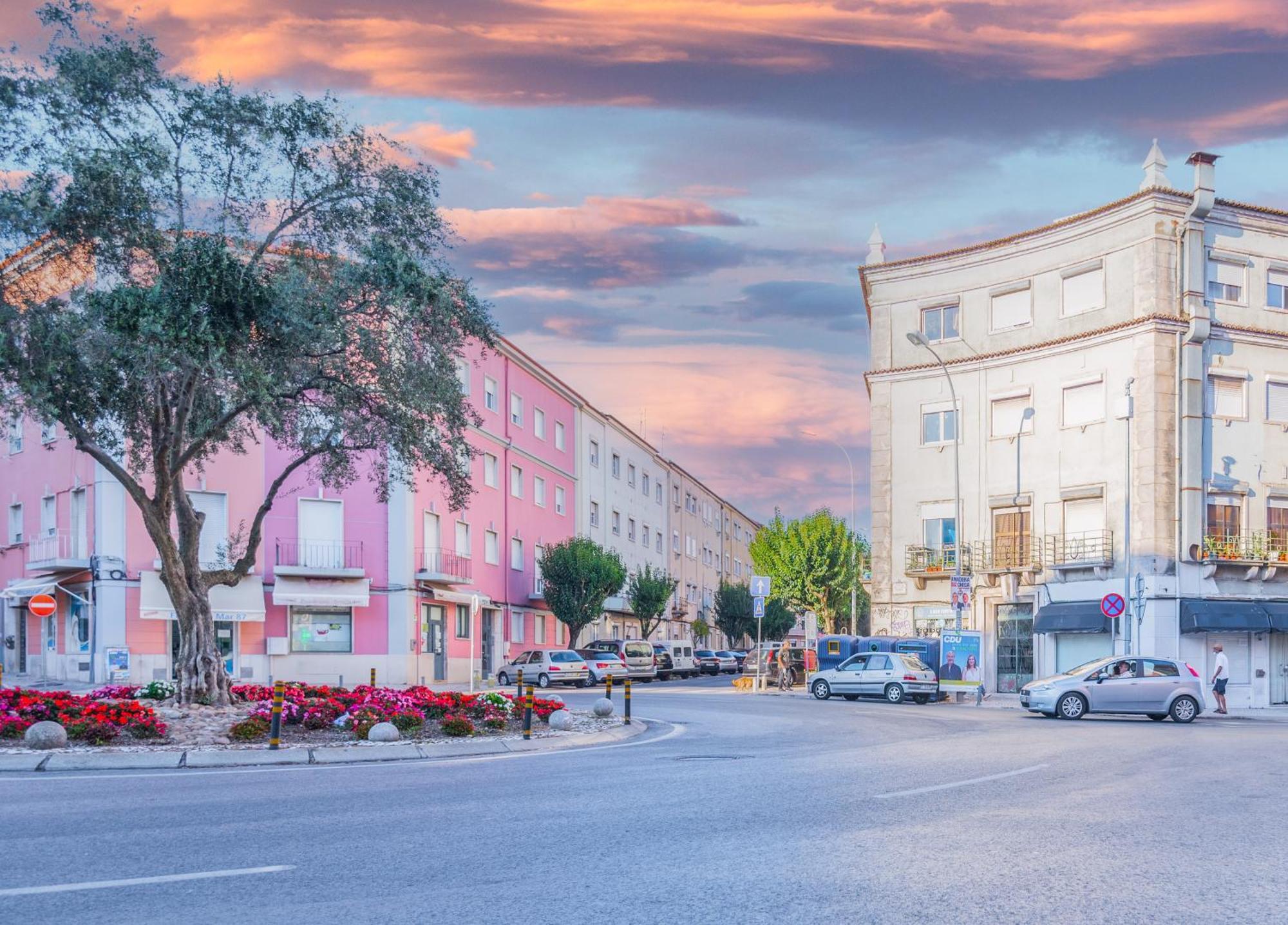 April Square By Lisbon With Sintra Hotel อามาโดรา ภายนอก รูปภาพ